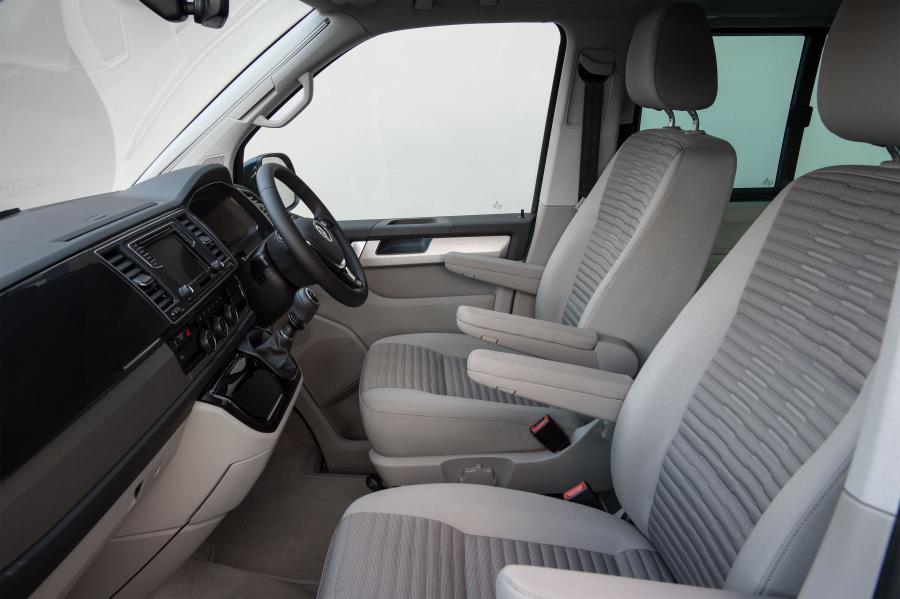 Интерьер Volkswagen California Ocean (T6) 2015 года  (UK) (фото 38 из 40)